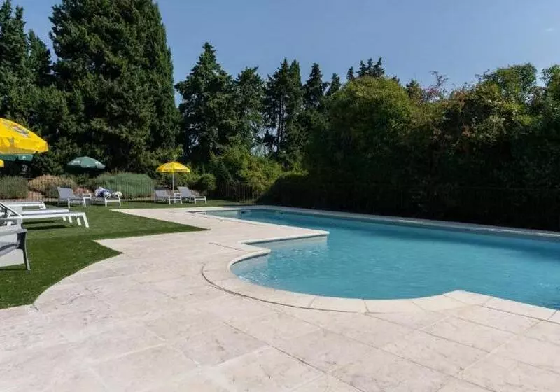 Brit Hotel Avignon Sud Le Calendal