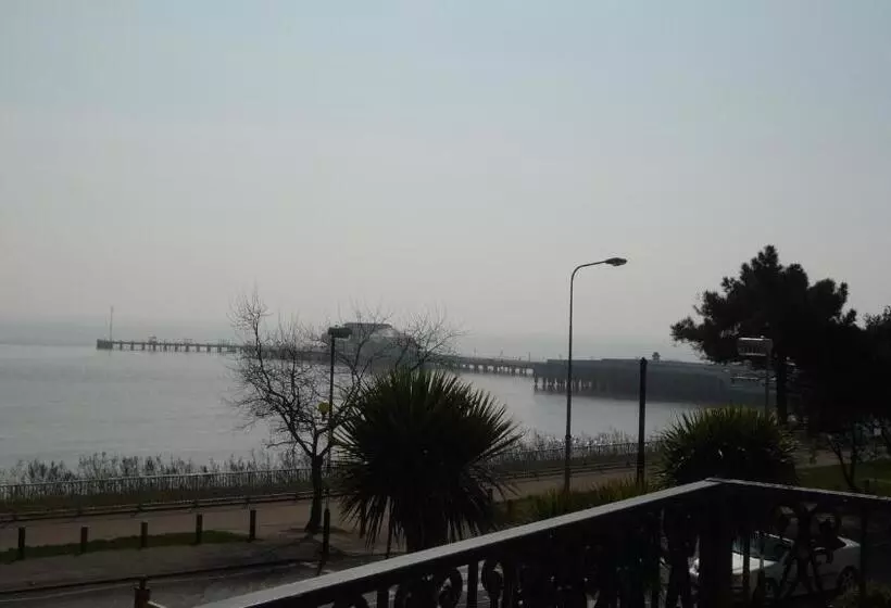 Отель Esplanade