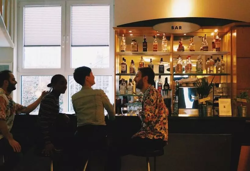 هتل Grand Hostel Berlin Urban