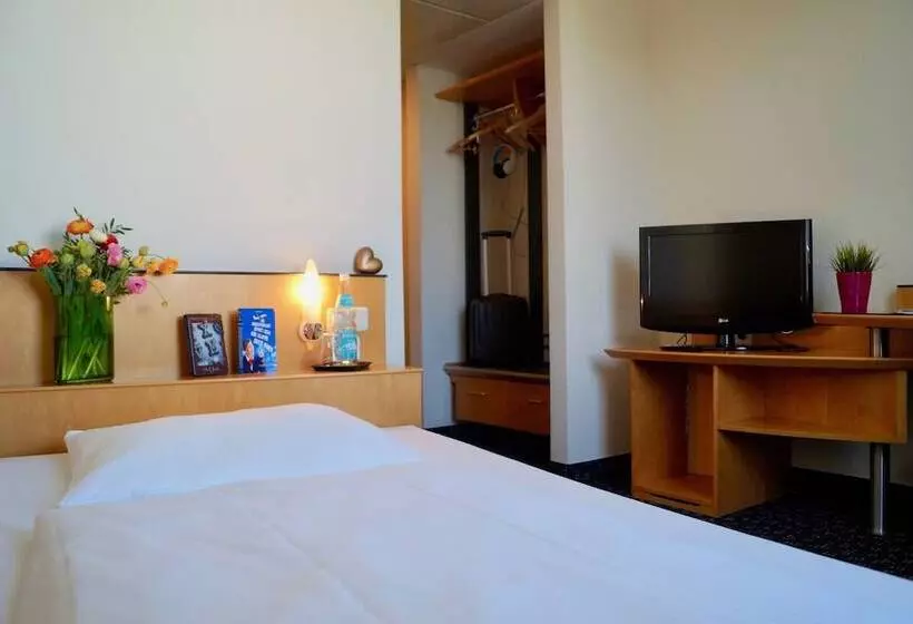 هتل Grand Hostel Berlin Urban