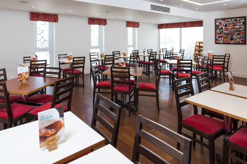 Hotelli Holiday Inn Express London  Vauxhall Nine Elms