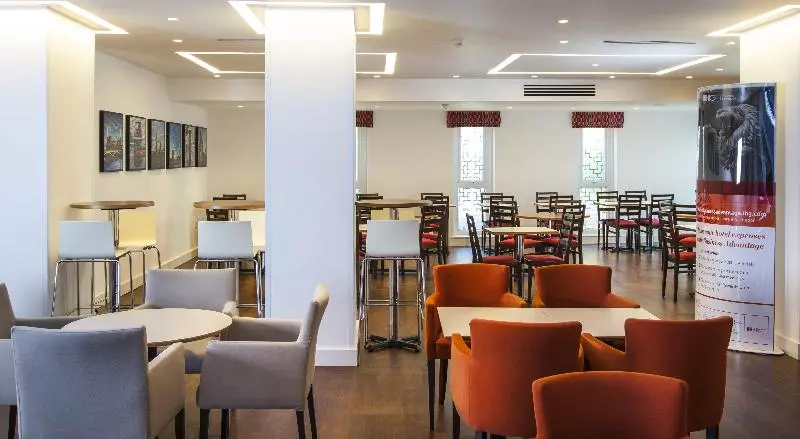 Hotelli Holiday Inn Express London  Vauxhall Nine Elms