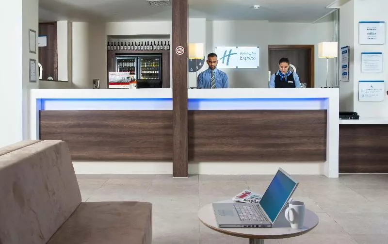 Hotelli Holiday Inn Express London  Vauxhall Nine Elms