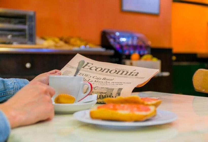 فندق Iris Guadalajara