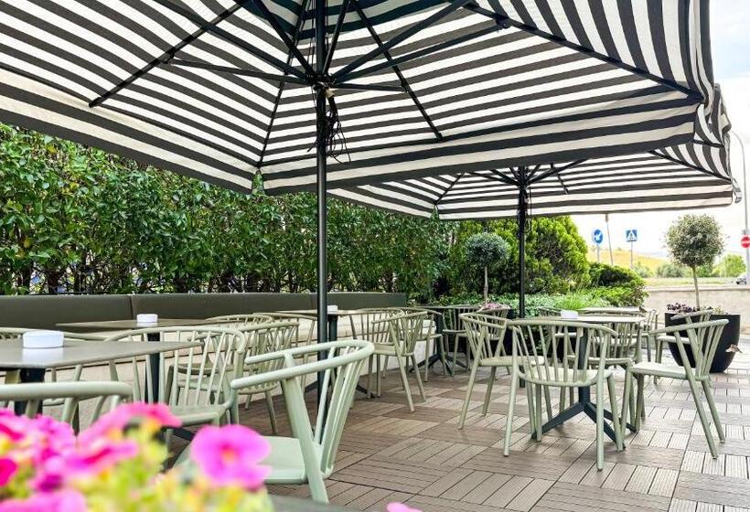 فندق Iris Guadalajara