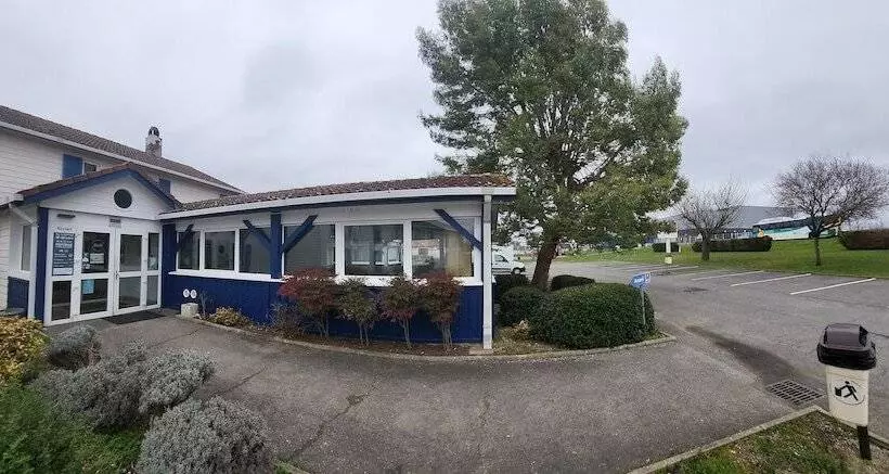 Отель Kyriad Bourges Sud