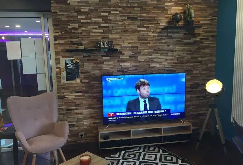 ホテル Kyriad Direct Lure