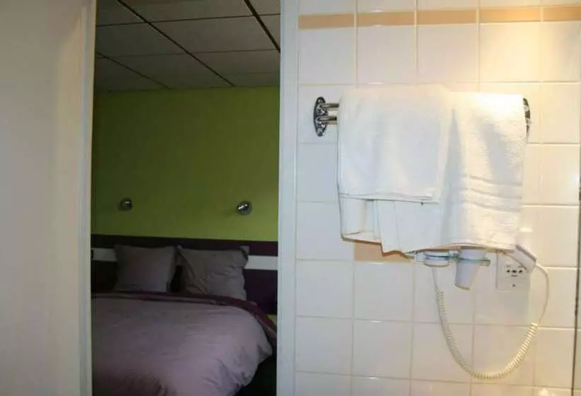 ホテル Kyriad Direct Lure