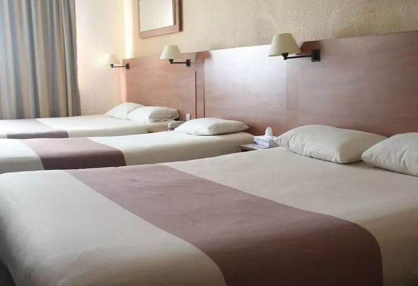 Отель Kyriad Marne La Vallee Torcy