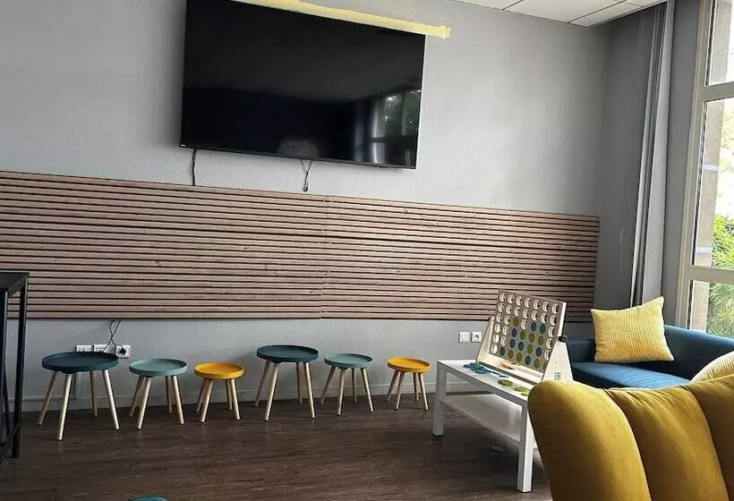 ホテル Kyriad Marne La Vallee Torcy