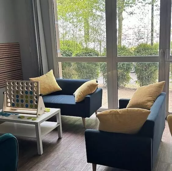 Отель Kyriad Marne La Vallee Torcy