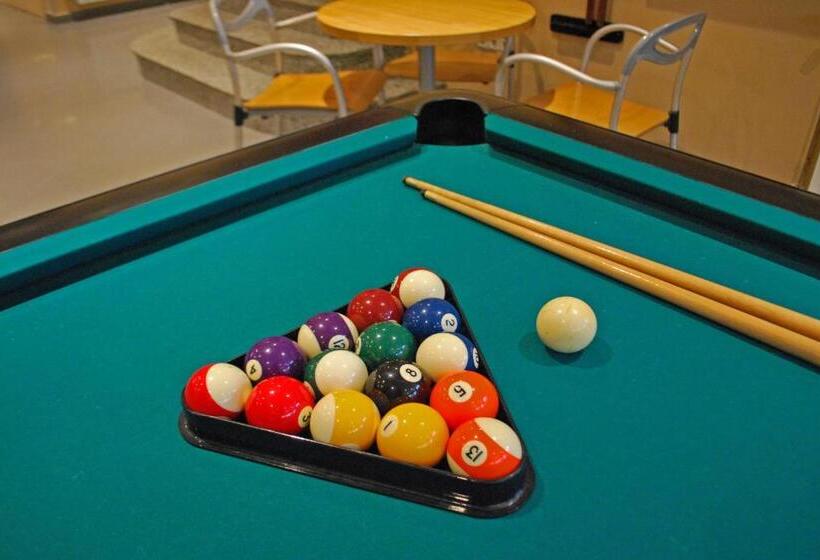 هتل Piccadilly Sitges