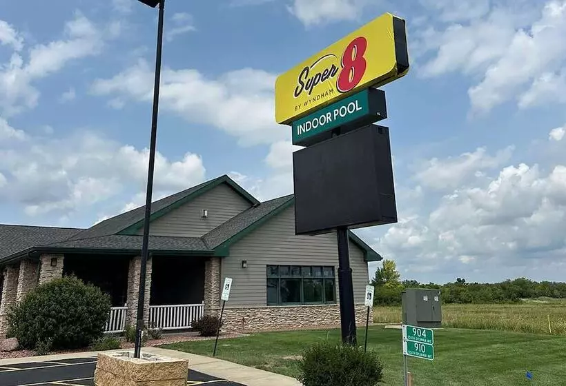 فندق Super 8 By Wyndham Sturtevant Racine