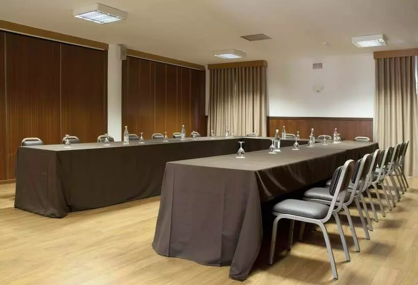 هتل Rainha D. Amelia, Arts & Leisure