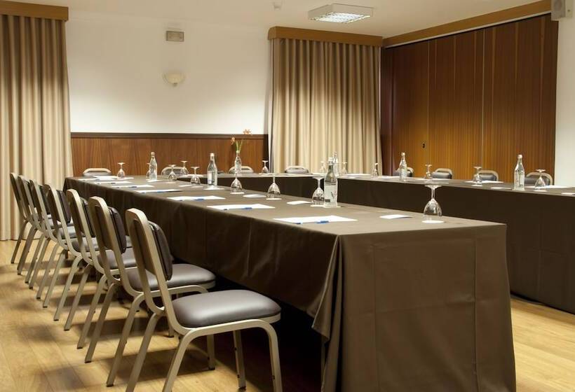 هتل Rainha D. Amelia, Arts & Leisure