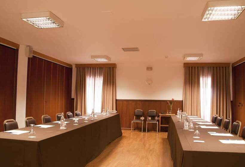 هتل Rainha D. Amelia, Arts & Leisure