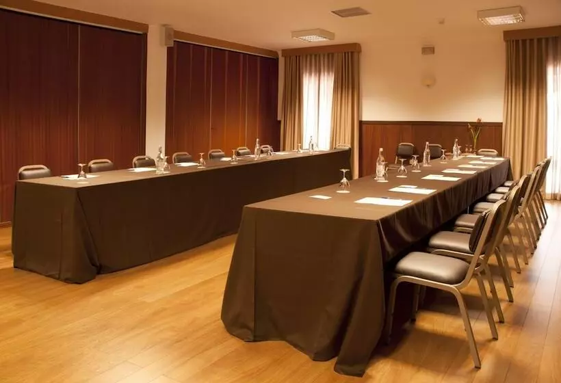 هتل Rainha D. Amelia, Arts & Leisure