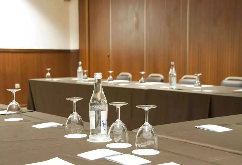 هتل Rainha D. Amelia, Arts & Leisure