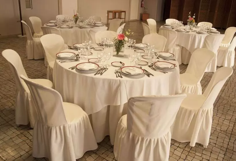 هتل Rainha D. Amelia, Arts & Leisure