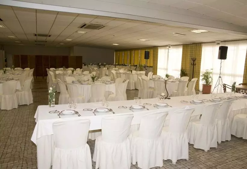 هتل Rainha D. Amelia, Arts & Leisure