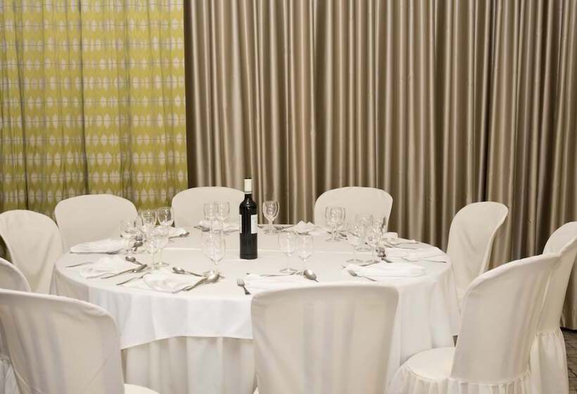 هتل Rainha D. Amelia, Arts & Leisure