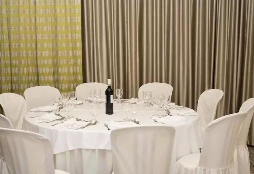 هتل Rainha D. Amelia, Arts & Leisure