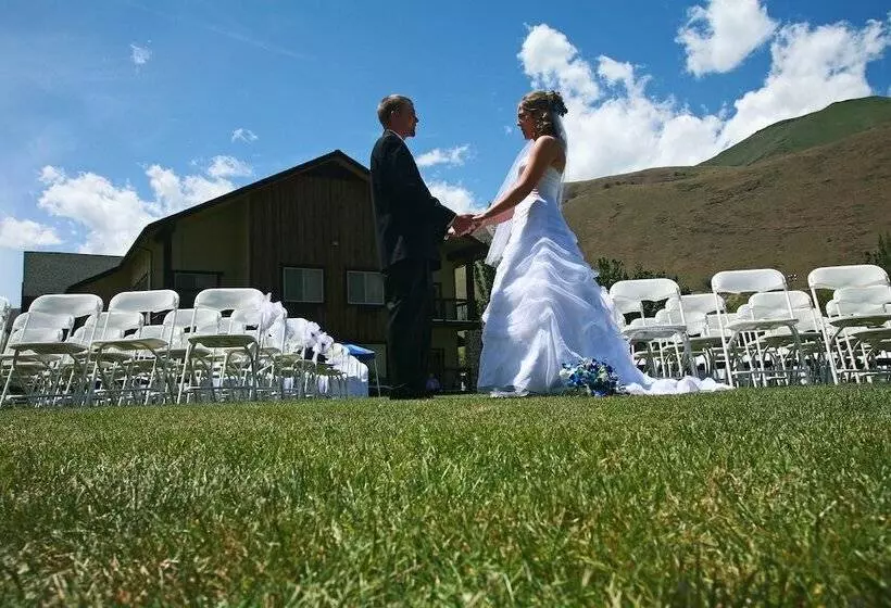 酒店 Salmon Rapids Lodge