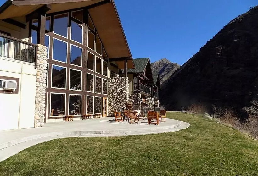 酒店 Salmon Rapids Lodge