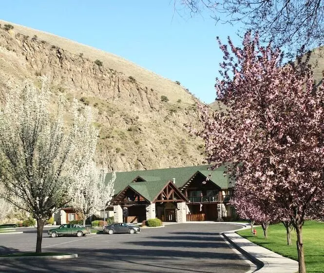 酒店 Salmon Rapids Lodge