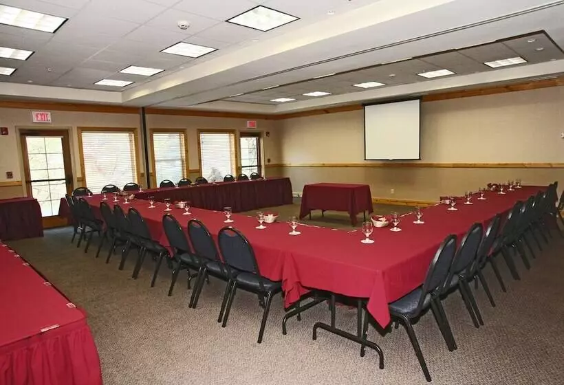 酒店 Salmon Rapids Lodge