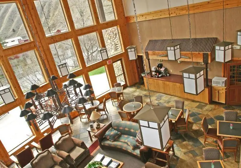 ホテル Salmon Rapids Lodge