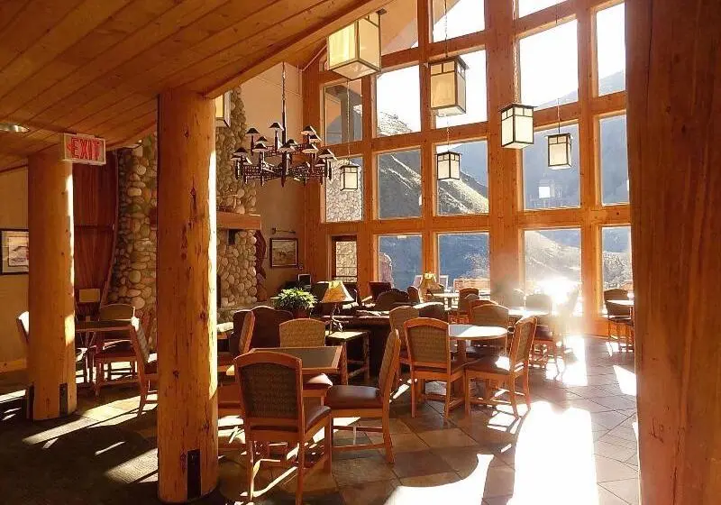 ホテル Salmon Rapids Lodge