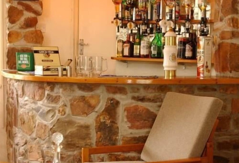 בית מלון כפרי Sunnymeade Country