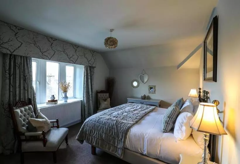 בית מלון כפרי The Black Swan