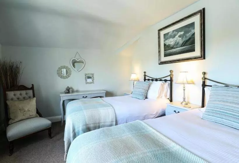 בית מלון כפרי The Black Swan