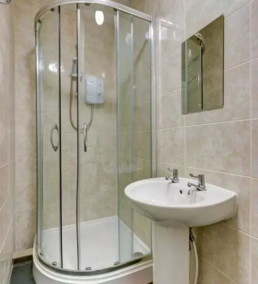 בית מלון כפרי Commodore