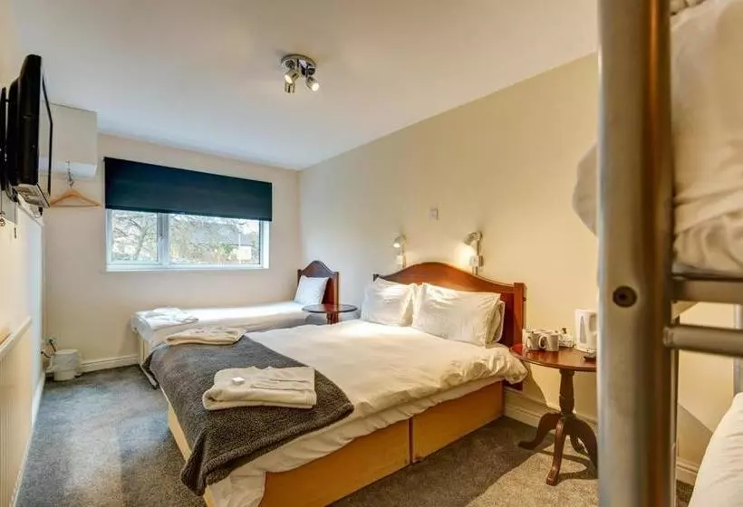 בית מלון כפרי Commodore