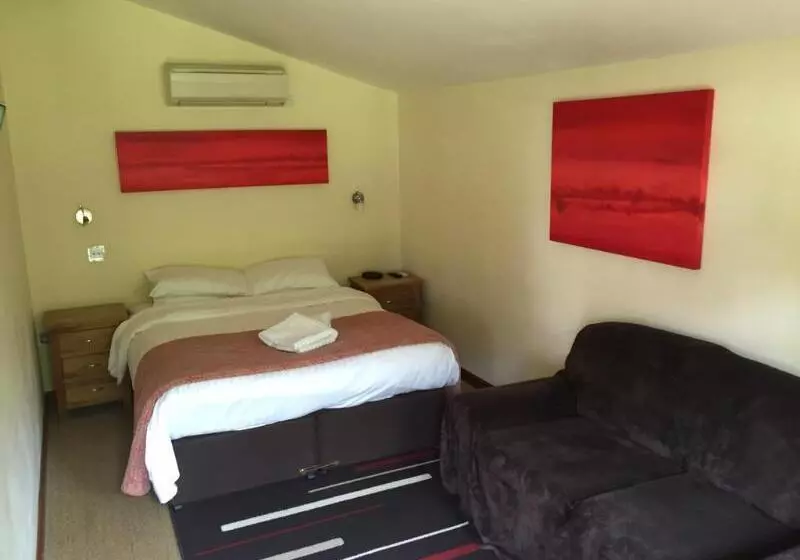 בית מלון כפרי The Grange