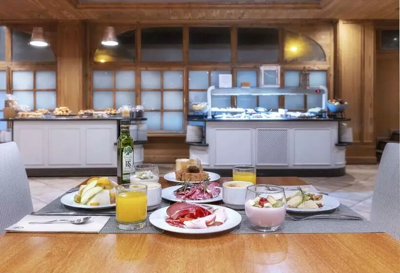 Отель Vielha Baqueira, Affiliated by Meliá