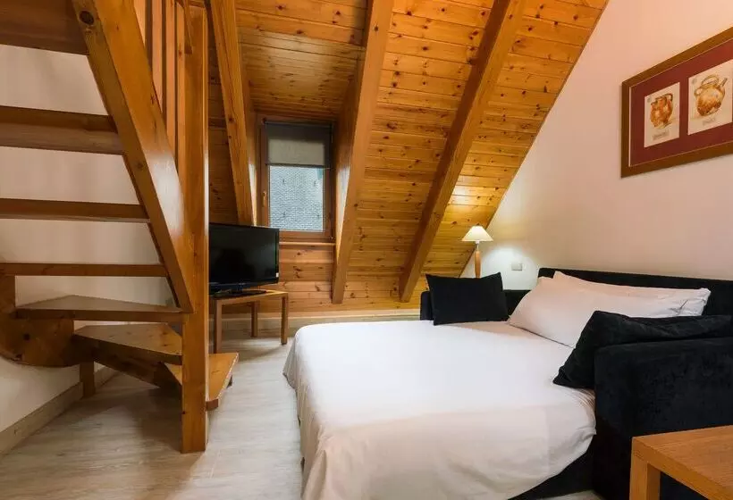 Отель Vielha Baqueira, Affiliated by Meliá