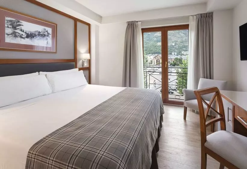 Отель Vielha Baqueira, Affiliated by Meliá