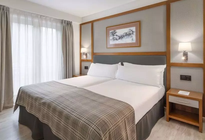 Отель Vielha Baqueira, Affiliated by Meliá