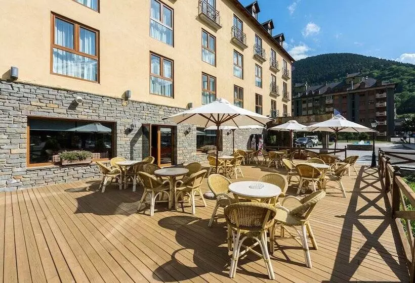 Отель Vielha Baqueira, Affiliated by Meliá