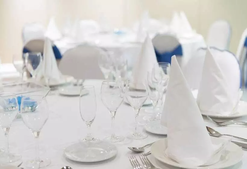 Отель Vielha Baqueira, Affiliated by Meliá