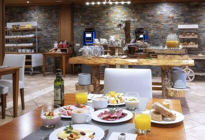 Отель Vielha Baqueira, Affiliated by Meliá