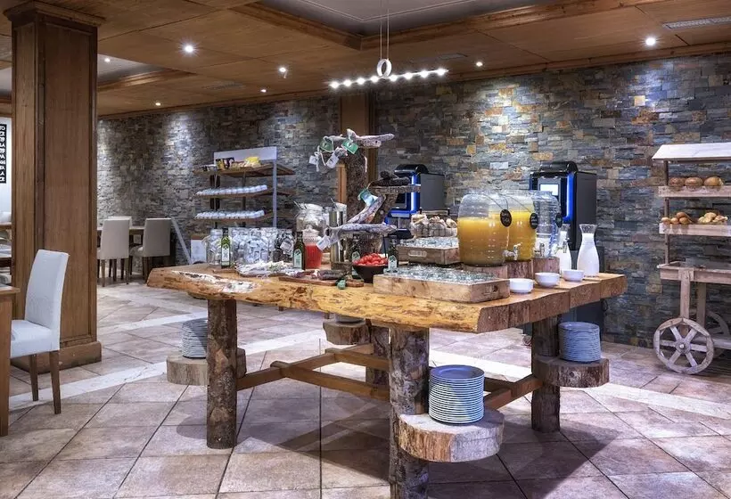 Отель Vielha Baqueira, Affiliated by Meliá