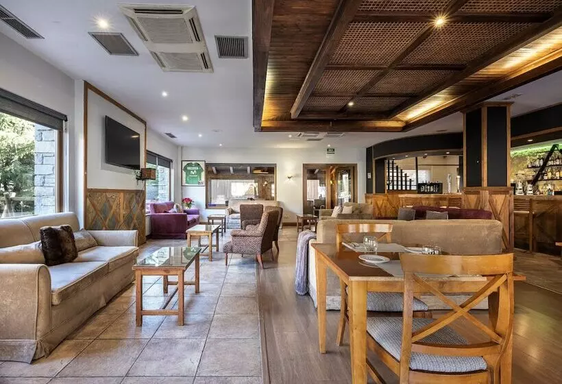 Отель Vielha Baqueira, Affiliated by Meliá