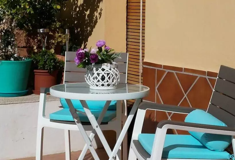 تختخواب و صبحانه La Casita De María
