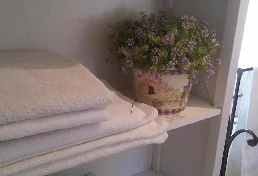 تختخواب و صبحانه La Casita De María