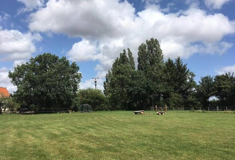 فندق Wingfield Escapes